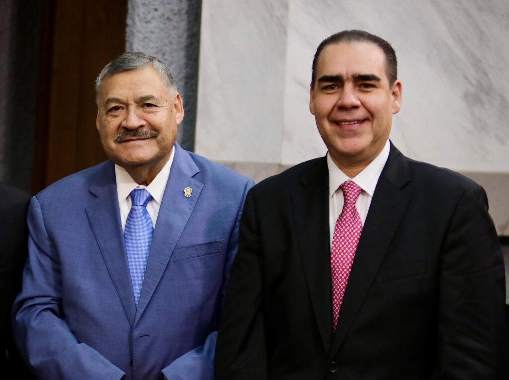 Ofrece Heriberto Treviño becas de nuevo ingreso para estudiantes de la UANL
