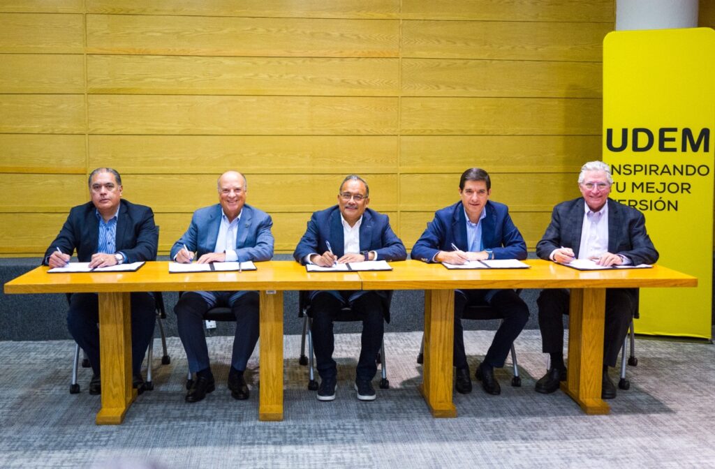SELLAN 4T NORTEÑA Y UDEM CONVENIO PARA IMPULSAR UN GOBIERNO DE EXCELENCIA