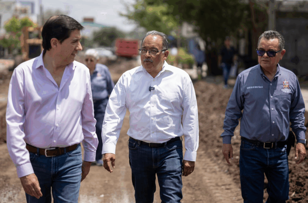 Supervisa Mijes renovación vial que en Bosques de Escobedo