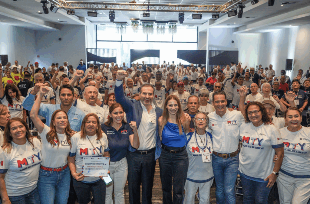 Honra Gobierno de Monterrey a adultos mayores participantes en Olimpiadas Estatales