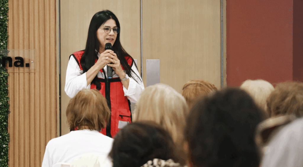 Refuerza Liz Galicia apoyos para la mujer en Santa Catarina