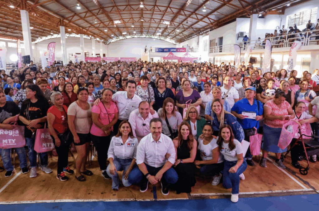 Refuerza Monterrey entrega de Tarjeta Regia Plus