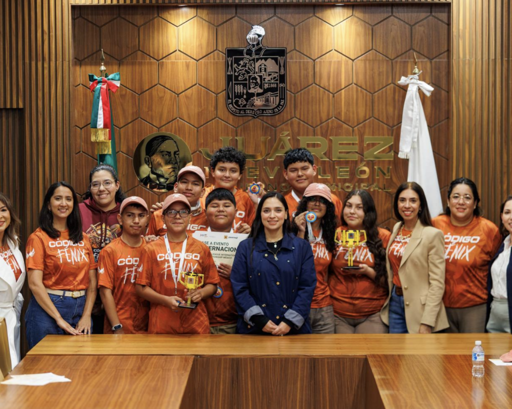Impulsa Mónica Oyervides talento juvenil en robótica con apoyo a estudiantes rumbo a competencia internacional