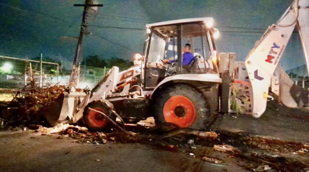 Retira Monterrey 30 toneladas de basura de las calles tras intensas lluvias
