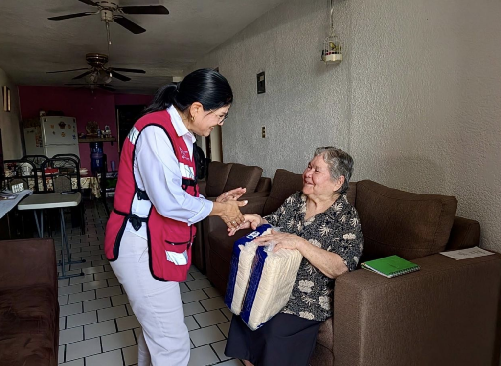 IMPULSA SANTA CATARINA BIENESTAR DEL ADULTO MAYOR CON ENTREGA DE MÁS MIL APARATOS DE MOVILIDAD