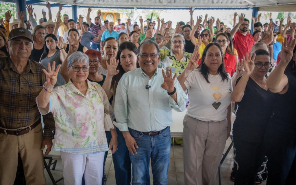 Plantea Andrés Mijes poner a las mujeres en el centro de las políticas públicas