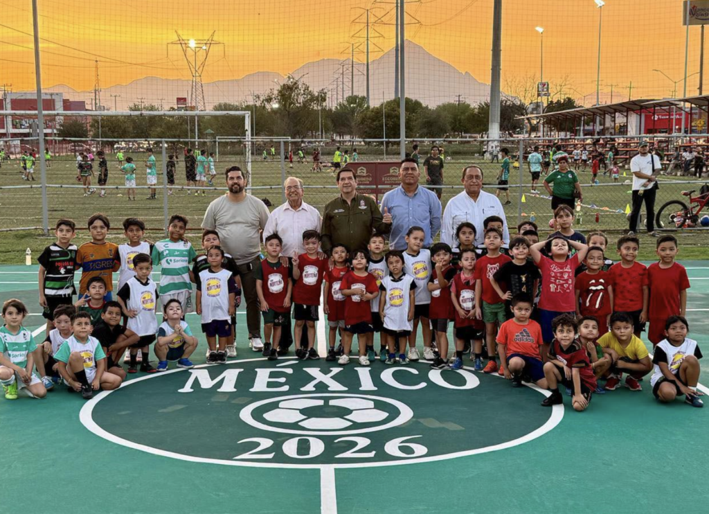 Inaugura Escobedo dos nuevas canchas de usos múltiples