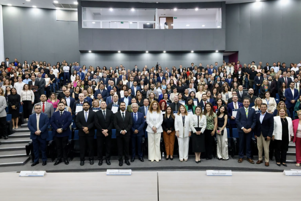Obtienen funcionarios de Monterrey Certificado Nacional en Mediación y Conciliación