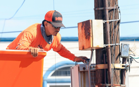Guadalupe refuerza mantenimiento de alumbrado público en Pedregal de Linda Vista